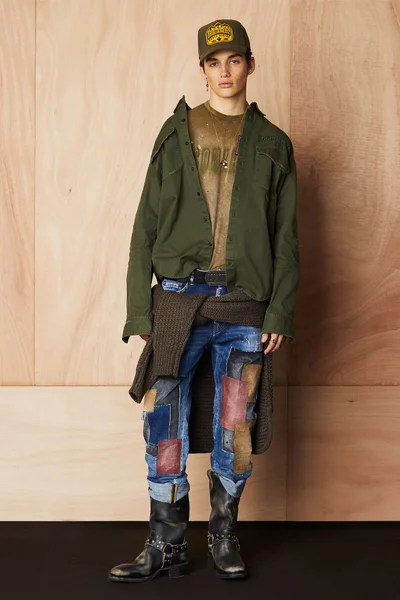 Look 18